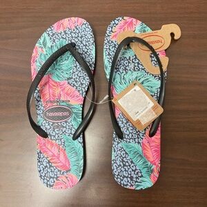 Women’s Havaianas Flip Flops NWT